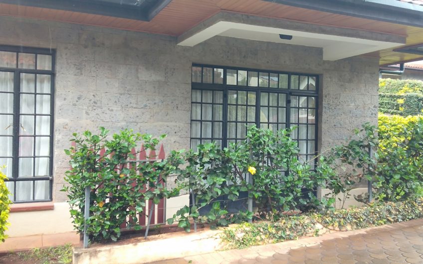 Springvalley:-Located in a gated community,this 4 Bedroom House is tastefully finished with built Cooker ,oven and microwave in the Kitchen. It has a SQ for one with a small but mature Garden