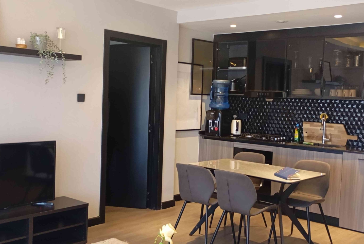 A TWO BEDROOM FURNISHED APARTMENT TO LET IN WESTLANDS