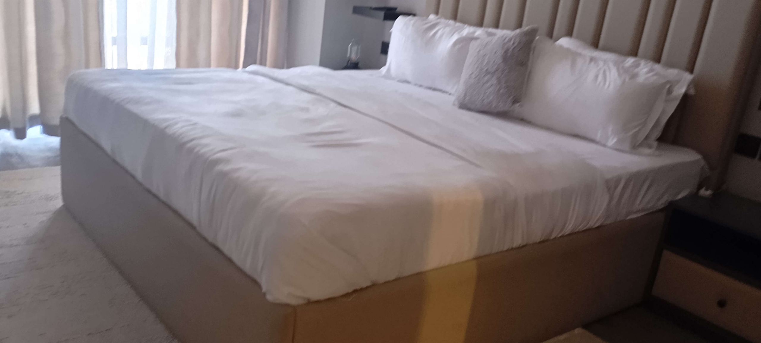 IMG_20251202_132919_11zon A TWO BEDROOM FURNISHED APARTMENT TO LET IN WESTLANDS