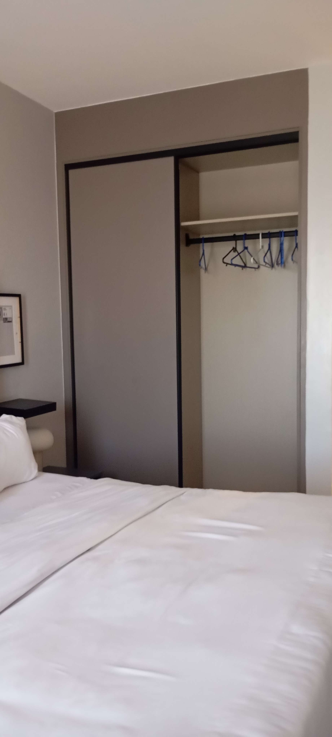 IMG_20251202_132935_11zon A TWO BEDROOM FURNISHED APARTMENT TO LET IN WESTLANDS