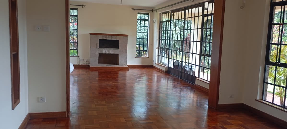 Runda 004 Exquisite 4-Bedroom All-Ensuite House to Let in Runda