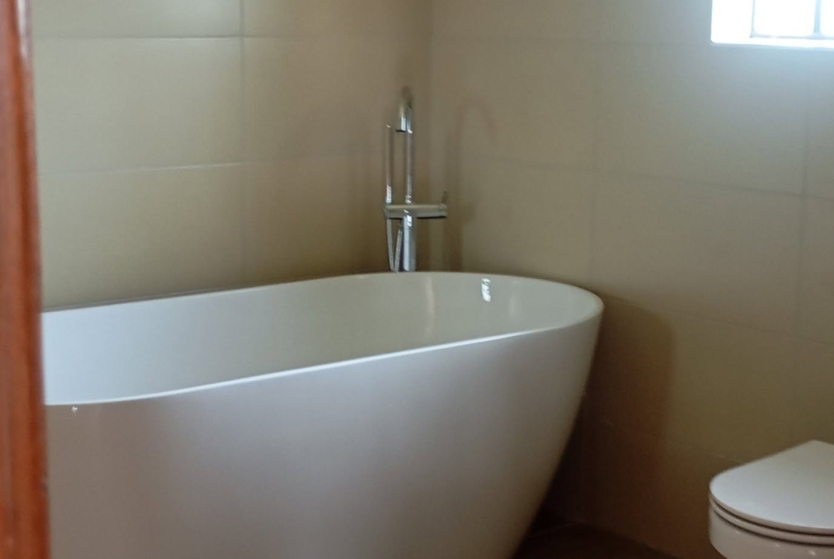 Exquisite 4-Bedroom All-Ensuite House to Let in Runda