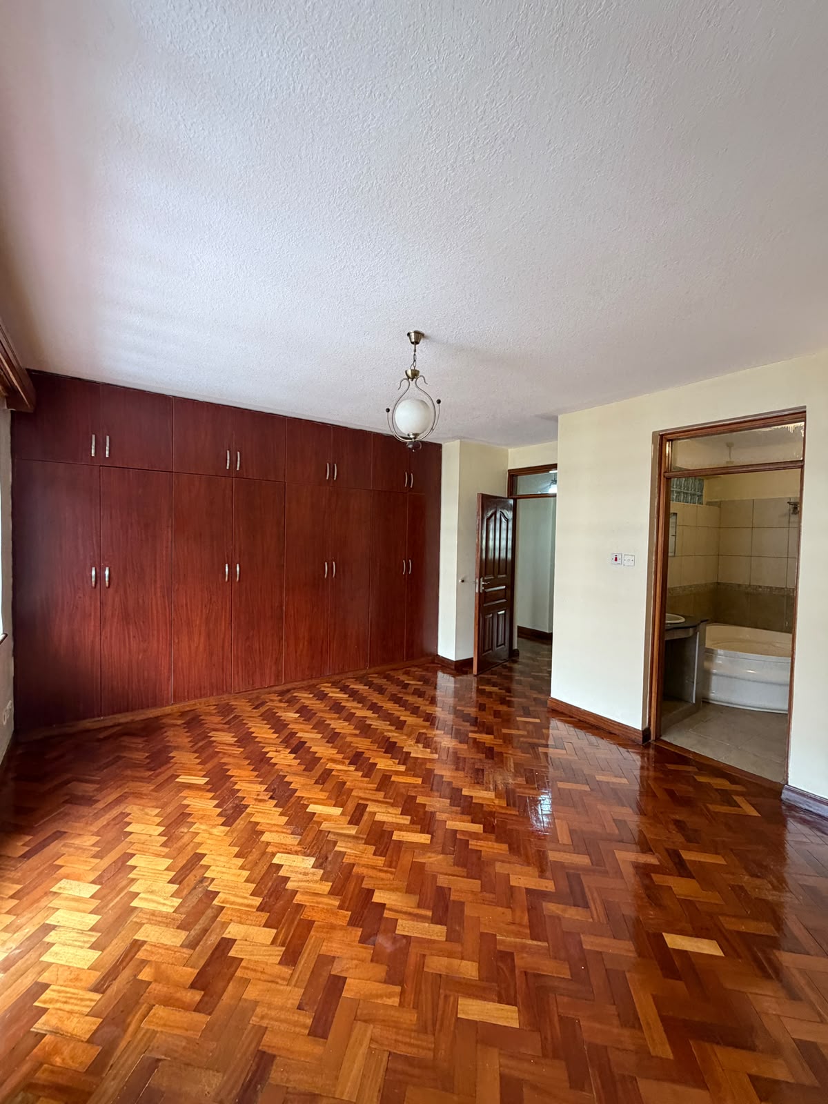 WhatsApp Image 2026-08-05 at 20.23.18 A 3 Bedroom apartment for sale in Lavington