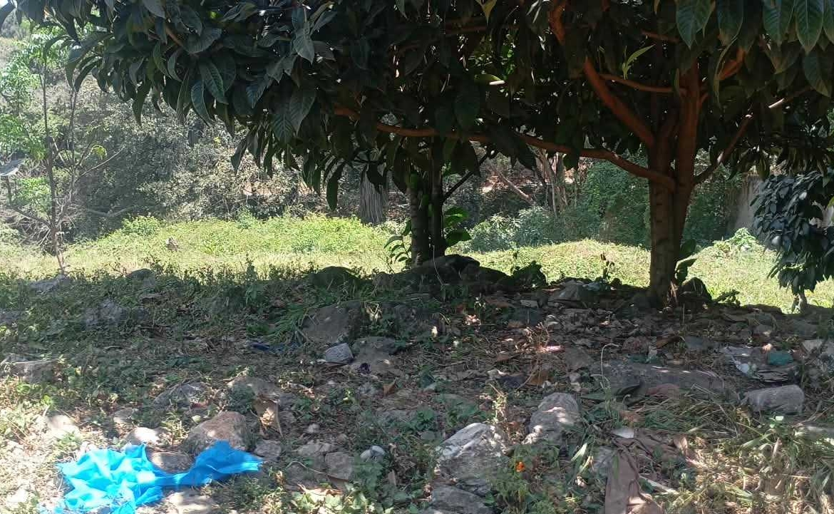 ONE ACRE LAND FOR SALE IN RIVERSIDE -CHIROMO AREA