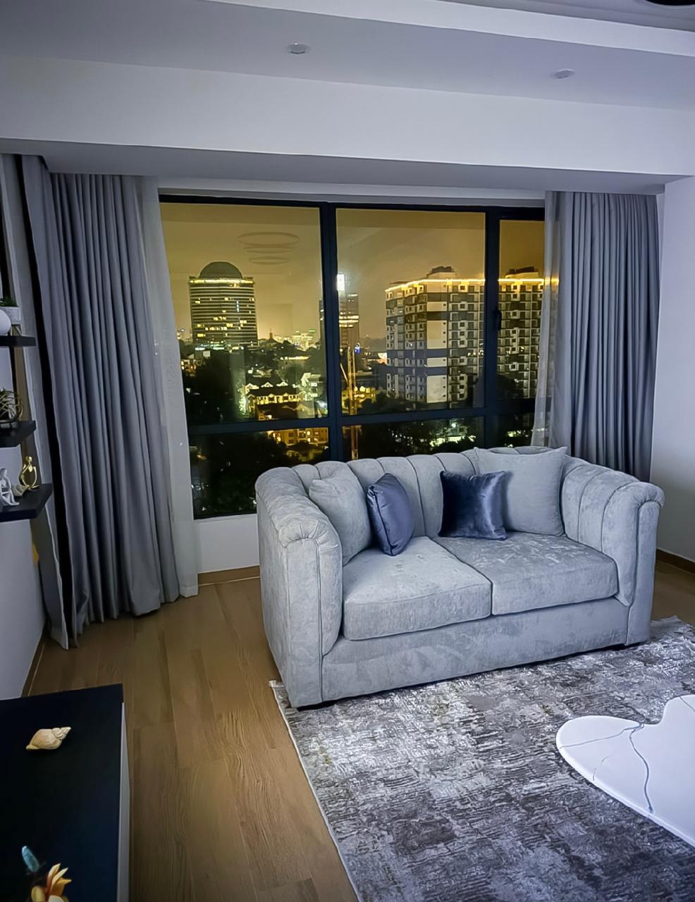 A TWO BEDROOM FURNISHED APARTMENT TO LET IN WESTLANDS