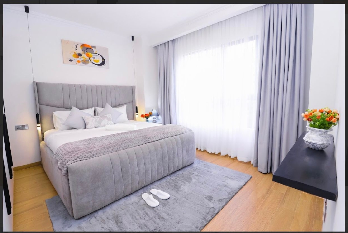 A TWO BEDROOM FURNISHED APARTMENT TO LET IN WESTLANDS