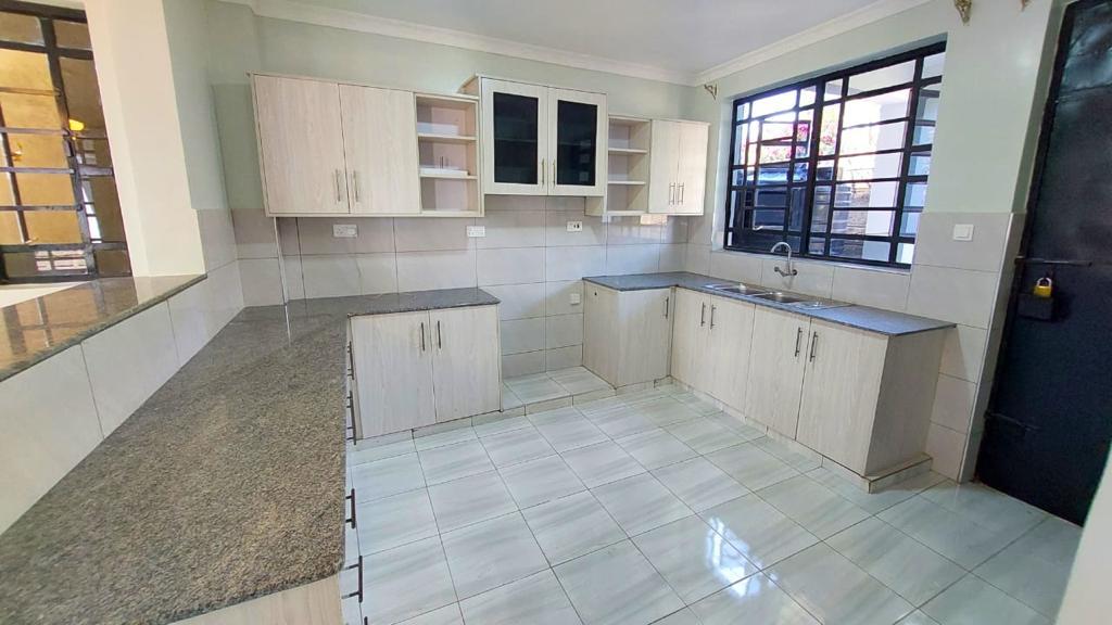 A 4 Bedroom Maisonette for sale in Gikambura