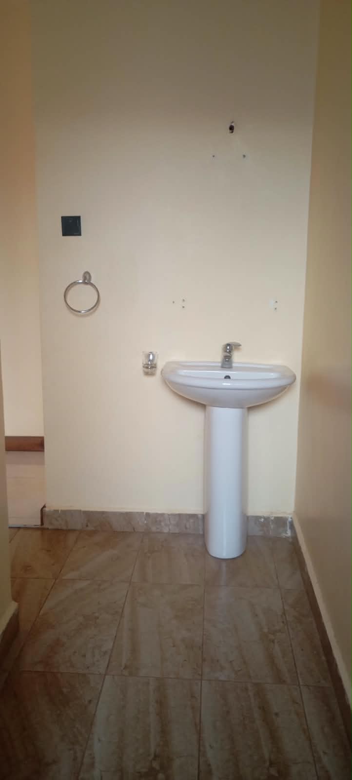 A Three Bedroom apartment for sale in Thindigua