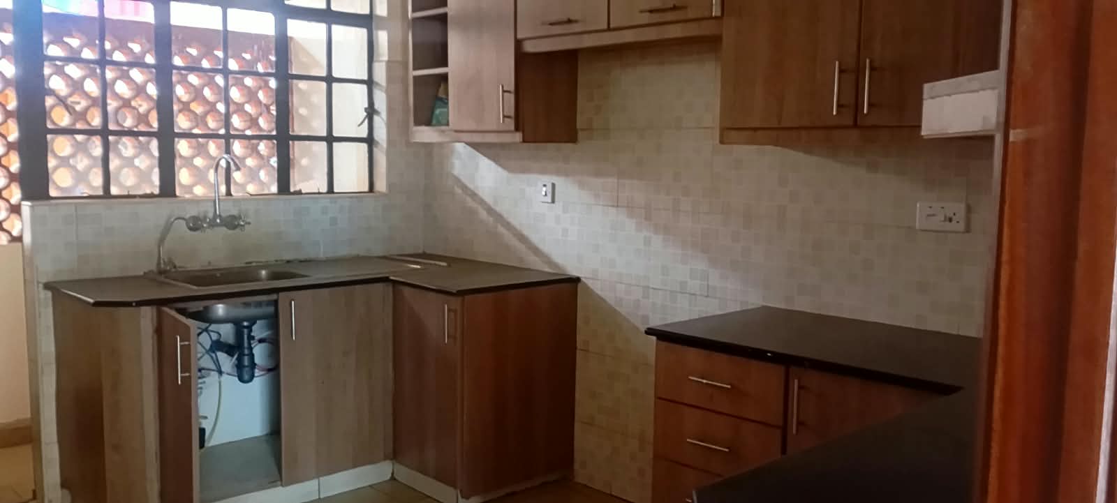 WhatsApp Image 2026-09-10 at 11.28.15 (2) A 3 Bedroom apartment to let in Thindigua