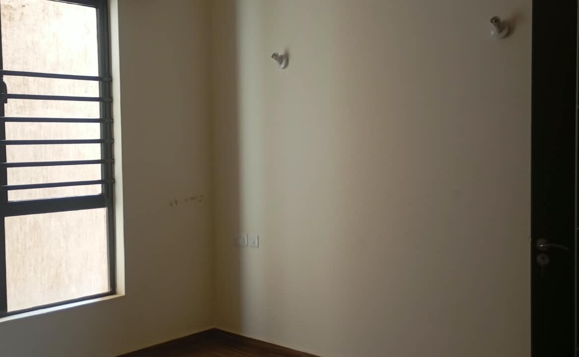 A Three Bedroom All ensuite apartment to let in Thindigua