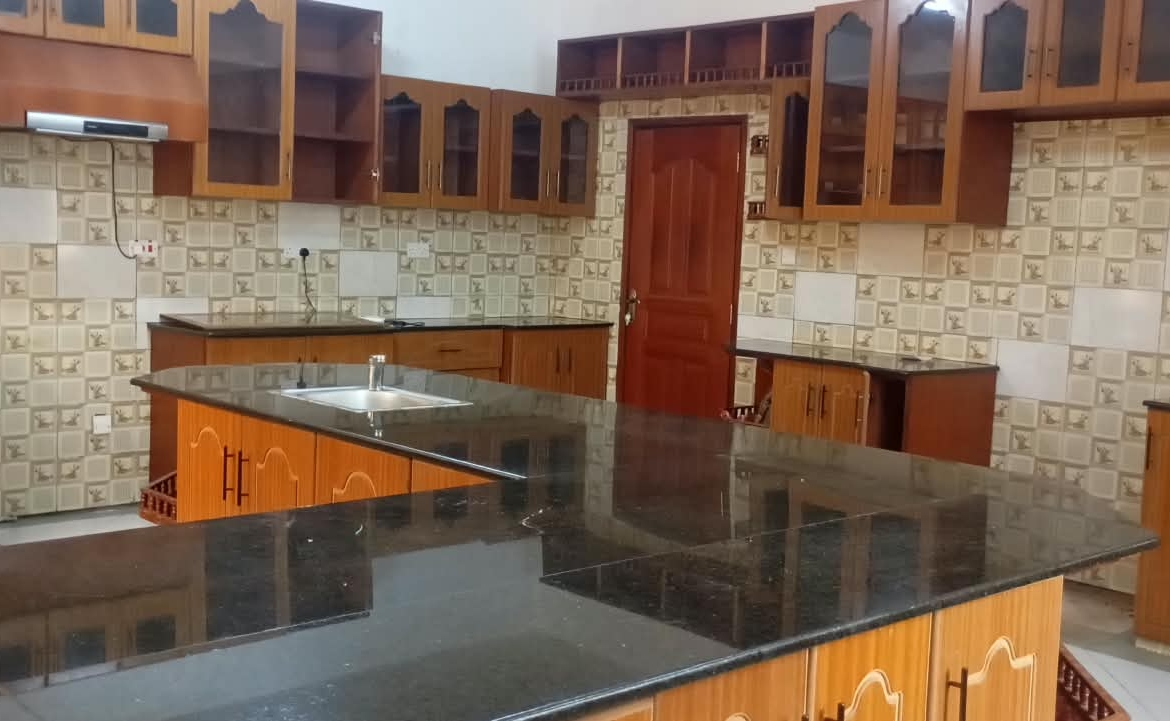 A 4 Bedroom Standalone Mansion to let in Kiambu Road