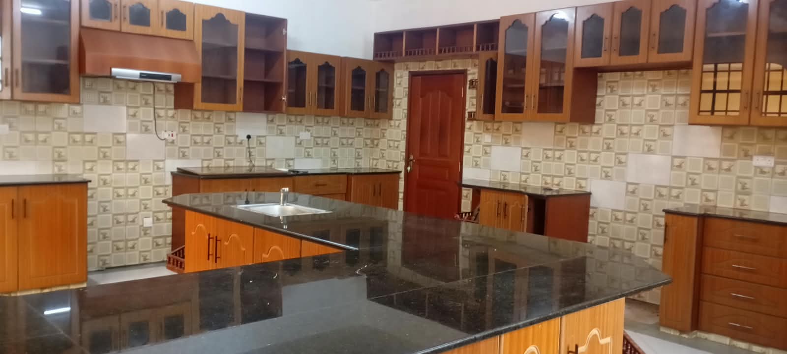 WhatsApp Image 2026-09-15 at 15.48.43 (3) A 4 Bedroom Standalone Mansion to let in Kiambu Road